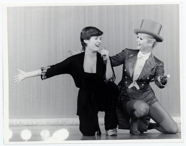 Carrie Fisher odeszła z matką Debbie Reynolds.