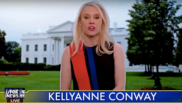 Kate McKinnon som Kellyanne Conway på Saturday Night Live, som den här veckan mest undvek kändisimitationer och fastnade för programledaren Scarlett Johansson och huvudrollen.