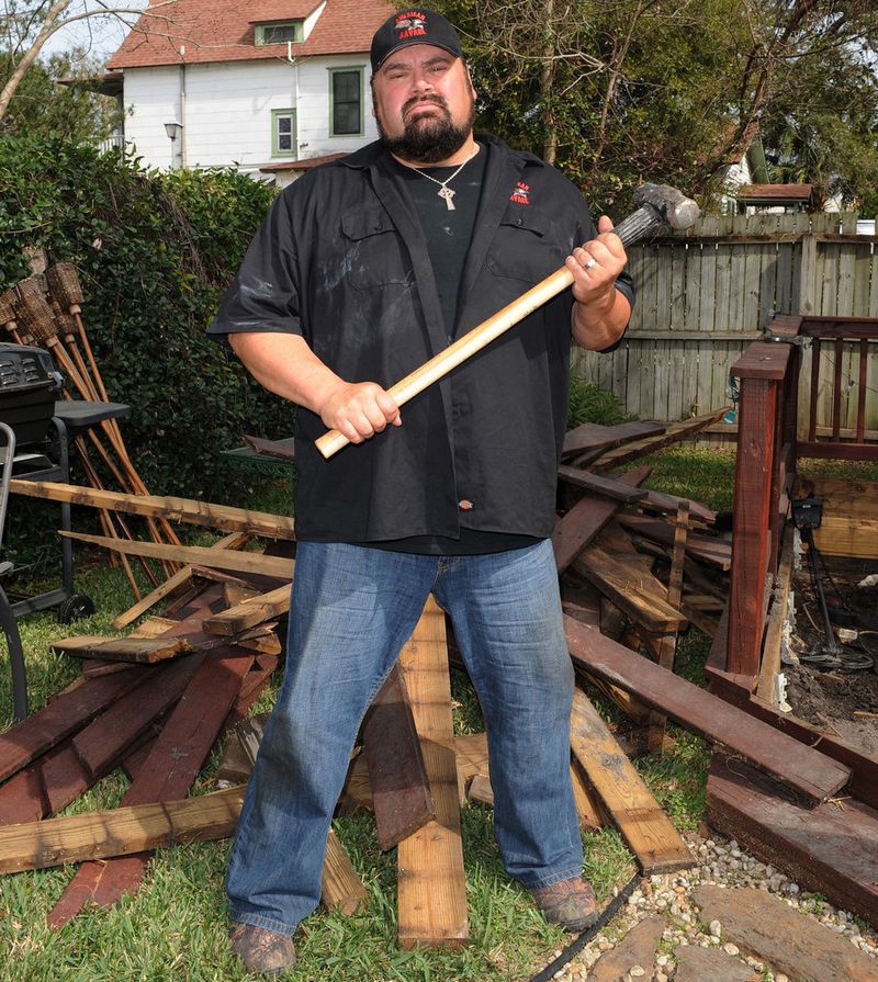 Ric Savage, star dello show di Spike American Digger, criticato dagli archeologi.