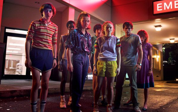 U 3. sezoni, djeca Stranger Thingsa bore se i s međudimenzionalnim čudovištima i s pubertetom. S, slijeva, Noah Schnapp, Caleb McLaughlin, Millie Bobby Brown, Finn Wolfhard, Sadie Sink, Charlie Heaton i Natalia Dyer.