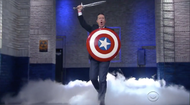 Το συντηρητικό alter ego του Stephen Colbert υπερασπίστηκε τον προϋπολογισμό του προέδρου Τραμπ, λέγοντας ότι η βοήθεια για την πληρωμή για τα γεύματα των ηλικιωμένων κυριολεκτικά πετάει χρήματα στην τουαλέτα.