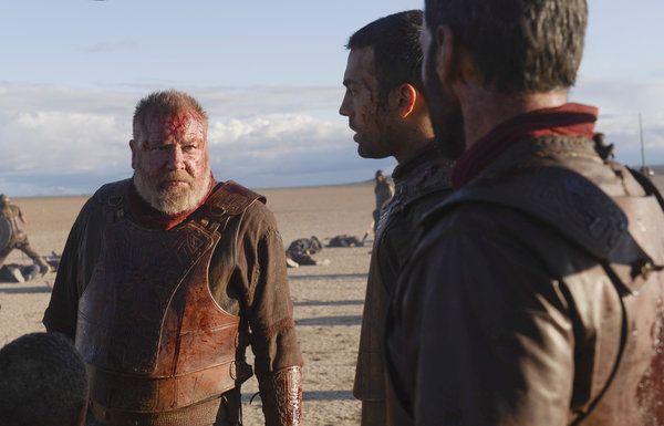 Ray Winstone, a la izquierda, interpreta al rey Saúl en Of Kings and Prophets, un drama bíblico que comienza el martes por la noche en ABC.