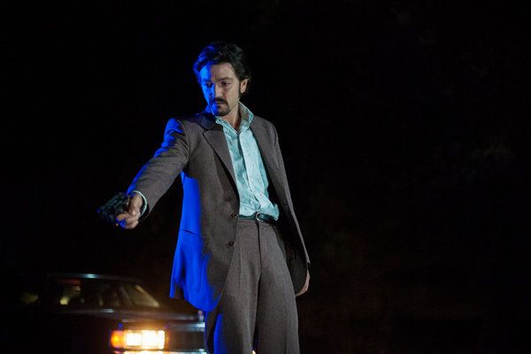 Diego Luna dans Narcos : Mexique.