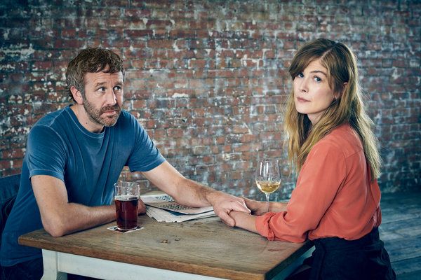 Chris O’Dowd și Rosamund Pike în State of the Union, la Sundance.