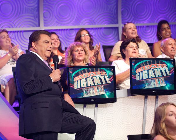 Mario Kreutzberger, alias Don Francisco, Gastgeber