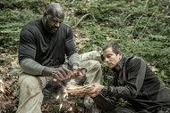 Shaquille O’Neal, links, und Bear Grylls.