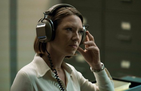 Pentru rolul ei din Mindhunter ca Wendy, Anna Torv a jucat un rol mai stoic decât cel al bărbaților. Când ești actriță, a spus ea, nici măcar nu realizezi că de cele mai multe ori ajungi să purtați greutatea emoțională a oricărei scene în care vă aflați.