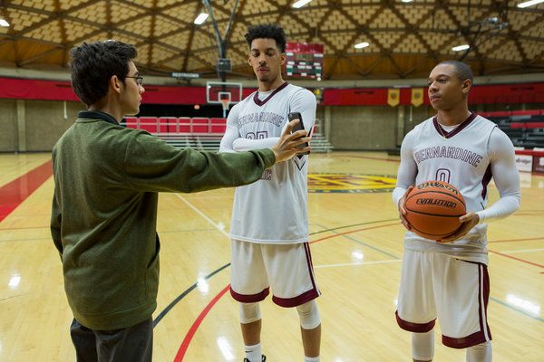 DeMarcus Tillman (Melvin Gregg, centro) é a estrela inequívoca de São Bernardino e da 2ª temporada do Vândalo Americano.
