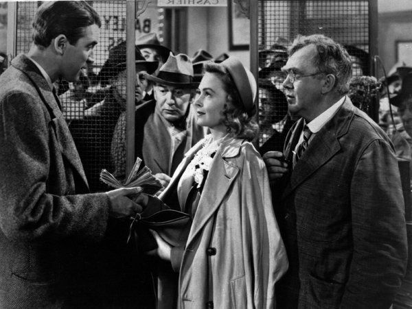 James Stewart, Donna Reed i Thomas Mitchell w To wspaniałe życie.