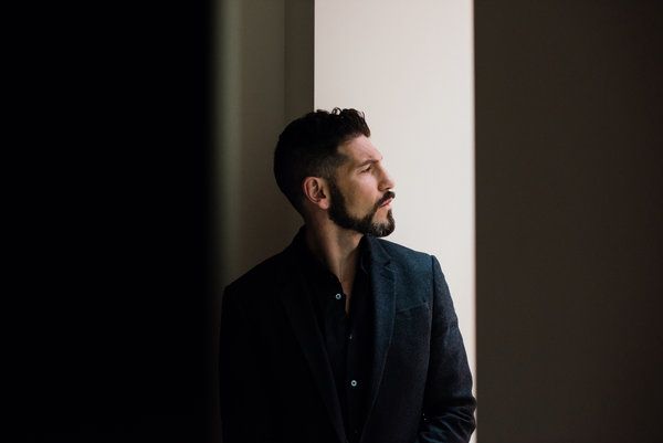 Jon Bernthal joacă rolul unui justicier cu arme în cel de-al doilea sezon din Daredevil, pe Netflix.
