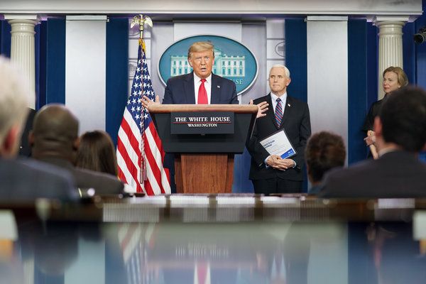 De dagelijkse briefings over het coronavirus hebben president Trump iets gegeven dat hij sinds The Apprentice niet meer heeft gehad: een reguliere tv-show waarin hij een leidinggevende speelt.
