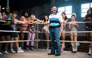 Scena z Glow, która pojawi się 23 czerwca na Netflix.