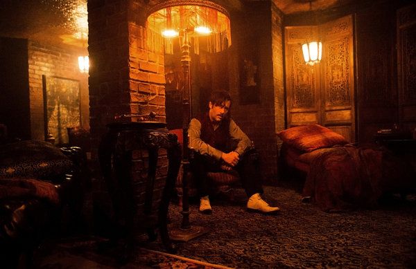 Клайв Оуен в The Knick.