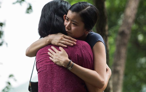 Mardy Ma, links, und Katie Leung in One Child, auf SundanceTV.