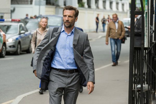Mathieu Kassovitz mängib peaspiooni Prantsuse sarjas The Bureau, millel on pühendunud ülemaailmne vaatajaskond ja mida on võrreldud kodumaa parimate hooaegadega.