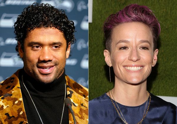 Russell Wilson vasemmalla ja Megan Rapinoe oikealla isännöivät vuoden 2020 ESPY Awards -tapahtumaa yhdessä Sue Birdin kanssa.