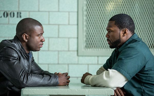 Sinqua Walls vasemmalla ja Curtis Jackson, joka tunnetaan nimellä 50 Cent, Powerissa, rikosdraamassa, joka alkaa lauantaina Starzissa.