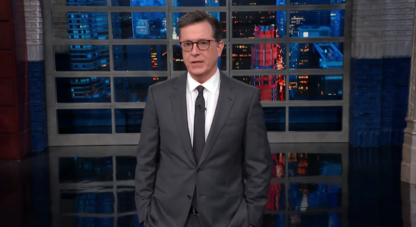 Stephen Colbert se je pošalil, The F.B.I. je bil namignjen z opisnim vprašanjem o letošnji skupni prijavi: »Razmislite o dosežku, ki je sprožil osebno rast, in/ali navedite številko kreditne kartice vaših staršev.«