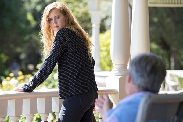 Amy Adams dans Objets tranchants.