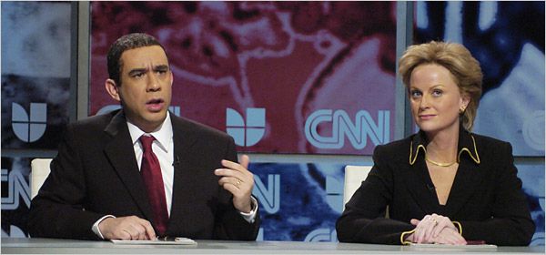 Fred Armisen in Amy Poehler kot demokratska predsedniška kandidata v ??Saturday Night Live?? skica.