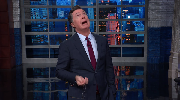 Nu, ik wist niet zeker wie Donald Ttump was, grapte Stephen Colbert dinsdag, dus ik googelde hem, en er werd gezegd dat hij een vreselijke tacist was die niet preuts zou moeten zijn.