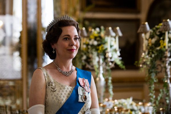 Olivia Colman dans le rôle de la reine Elizabeth dans The Crown.