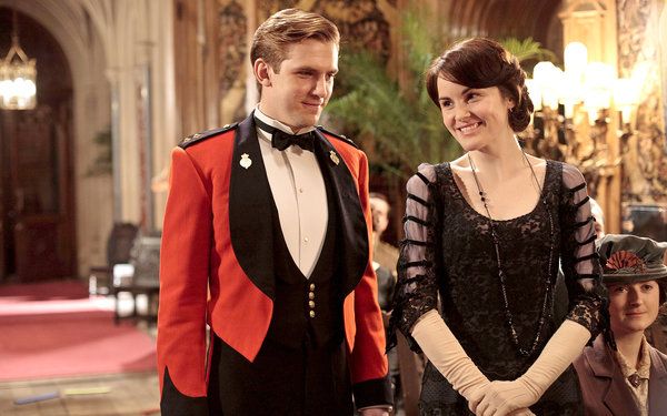 Actores de Downton Abbey como Dan Stevens y Michelle Dockery se han familiarizado en todo el mundo.