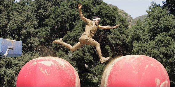 Aşağılama, kimse? Bir oyuncu ??Wipeout,?? Japon yarışma programlarına dayanan iki yeni Amerikan televizyon dizisinden biri.