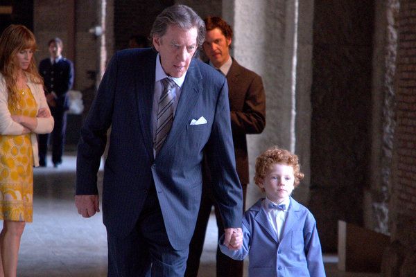 Από αριστερά, οι Hilary Swank, Donald Sutherland, Michael Esper και Noble Foss-Bowen in Trust.