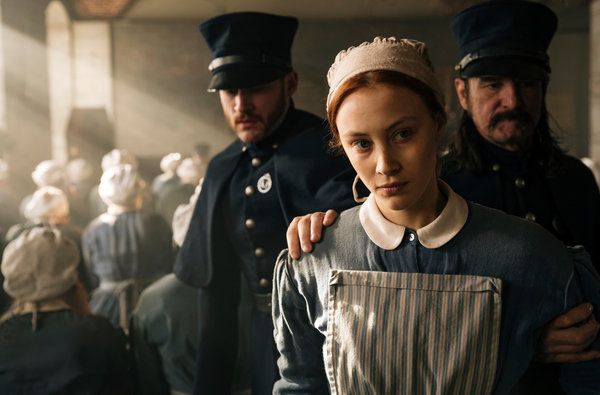 Sarah Gadon in Alias ​​Grace, een nieuwe Netflix-miniserie gebaseerd op de roman van Margaret Atwood.