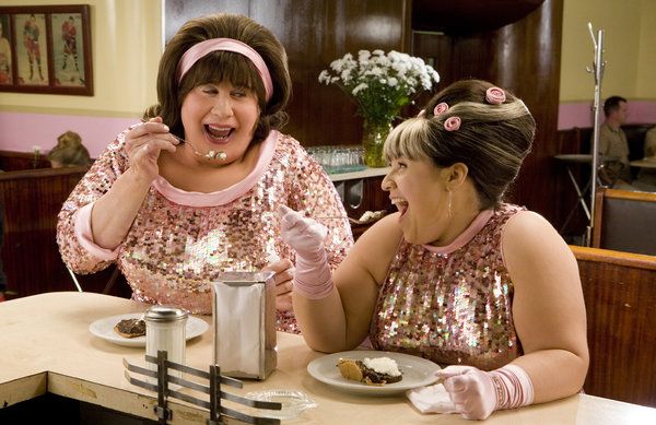 John Travolta e Nikki Blonsky no filme de 2007 Hairspray.