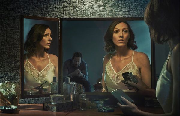 Suranne Jones e Bertie Carvel interpretam um casal na minissérie Doctor Foster: A Woman Scorned, em Lifetime.
