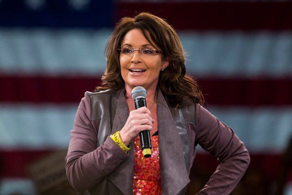 Sarah Palin 2016 m. Donaldo Trumpo kampanijos renginyje. Antradienį ponia Palin sakė, kad komikas Sacha Baronas Cohenas ją apgavo dėl savo naujojo televizijos serialo „Kas yra Amerika?