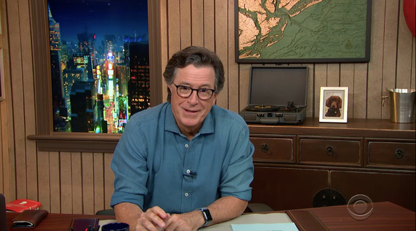Stephen Colbert je dejal, da je bila tema konvencije demokratov Združena Amerika bolj navdihujoča kot tema republikanske konvencije, 