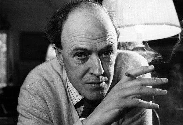 Pisatelj Roald Dahl leta 1971.