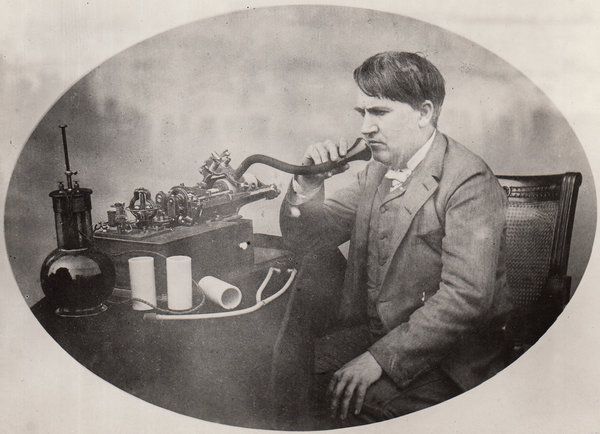 Ο Thomas Edison, μιλώντας σε κυλινδρικό φωνογράφο το 1888, είναι το θέμα του