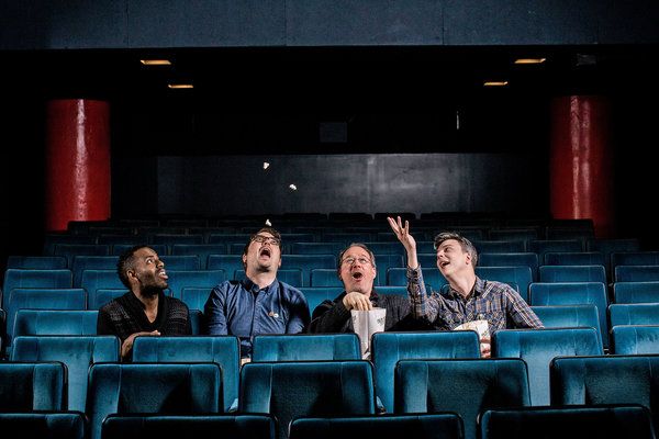De gauche à droite, au Film Forum, Baron Vaughn, Jonah Ray, Joel Hodgson et Hampton Yount de Mystery Science Theatre 3000 : The Return, un renouveau du film culte à venir sur Netflix.