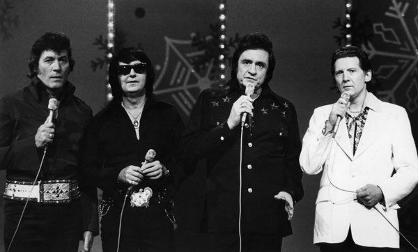 Slijeva, Carl Perkins, Roy Orbison, Johnny Cash i Jerry Lee Lewis pjevaju na Cashu