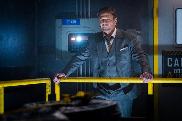 Dans la deuxième saison de Snowpiercer, Sean Bean est devenu le méchant de la série, le mégalomane Wilford.