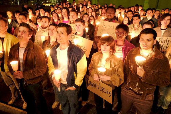 De ABC-miniserie When We Rise beschrijft de ontwikkeling, triomfen en verliezen van de homorechtenbeweging.