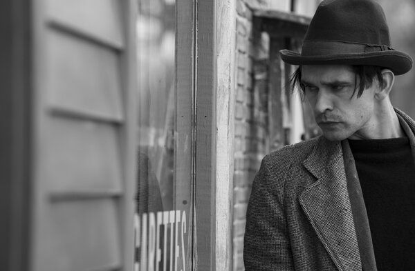 Milligan (Ben Whishaw) : S