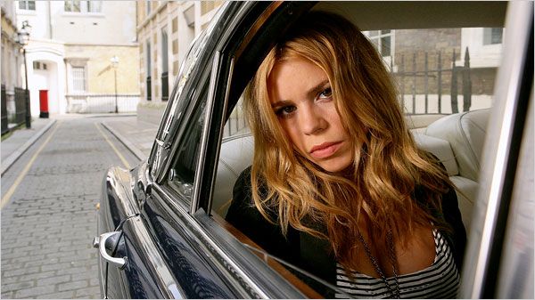??Skrivni dnevnik klicanke,?? z Billie Piper v vlogi Hannah (in Belle) se v nedeljo začne druga sezona na Showtimeu.