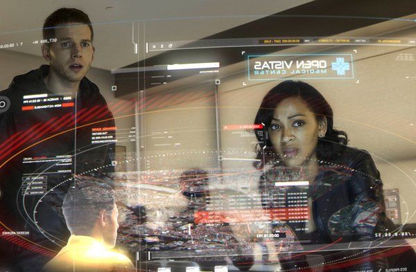 Stark Sands og Megan Good i minoritetsrapport.
