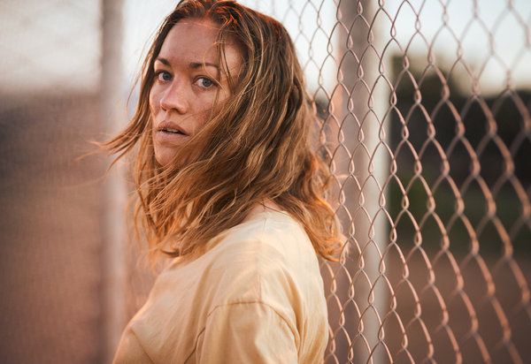 Yvonne Strahovski in Stateless, dat parallelle verhalen vertelt in een Australisch detentiecentrum voor immigratie.