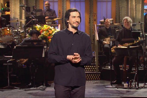 Adam Driver var värd för den första Saturday Night Live 2020.