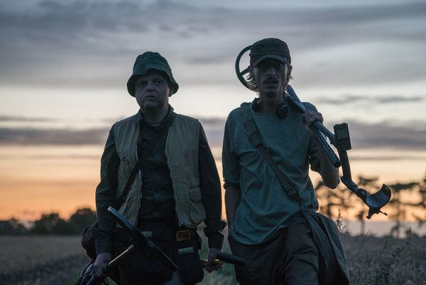 Toby Jones, izquierda, y Mackenzie Crook en Detectorists, que comienza su segunda temporada el lunes.
