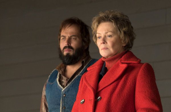 Angus Sampson po lewej i Jean Smart w Fargo.