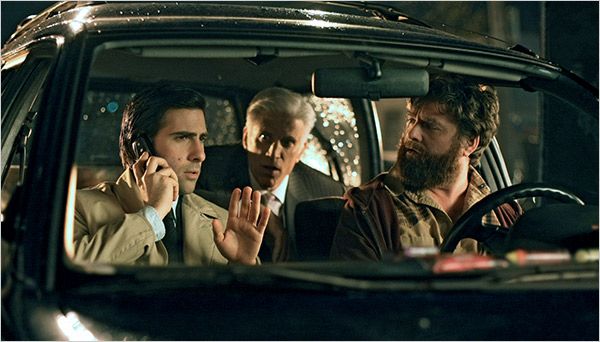 Jason Schwartzman ?? zijn televisie alter ego ?? met Ted Danson, center, en Zach Galifianakis in HBO