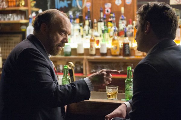 Paul Giamatti, à gauche, et Toby Leonard Moore dans le rôle de Bryan Connerty dans Billions.