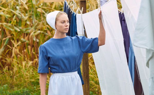 Danielle Chuchran como uma mulher Amish apaixonada que te encanta.
